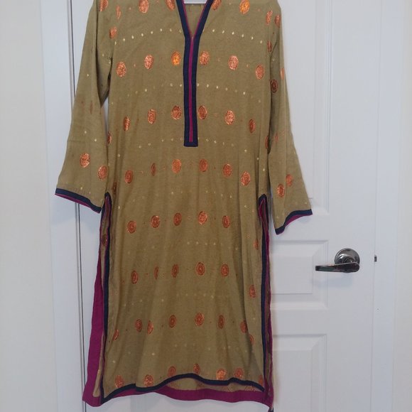 Cotton Kurundi Full Suite with Organza Dupatta - Picture 2 of 4